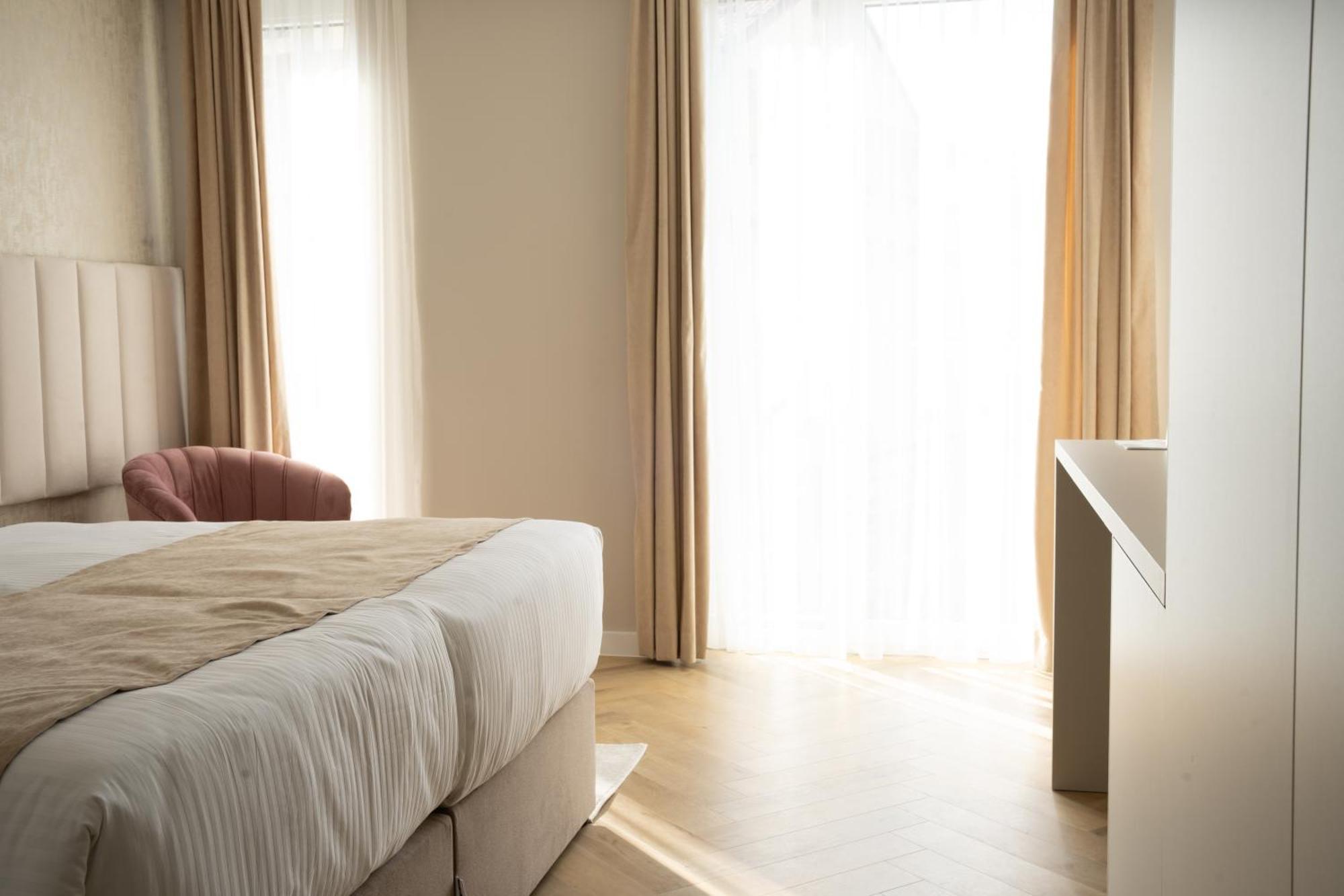 Lala Hotel Bosanska Krupa Bagian luar foto