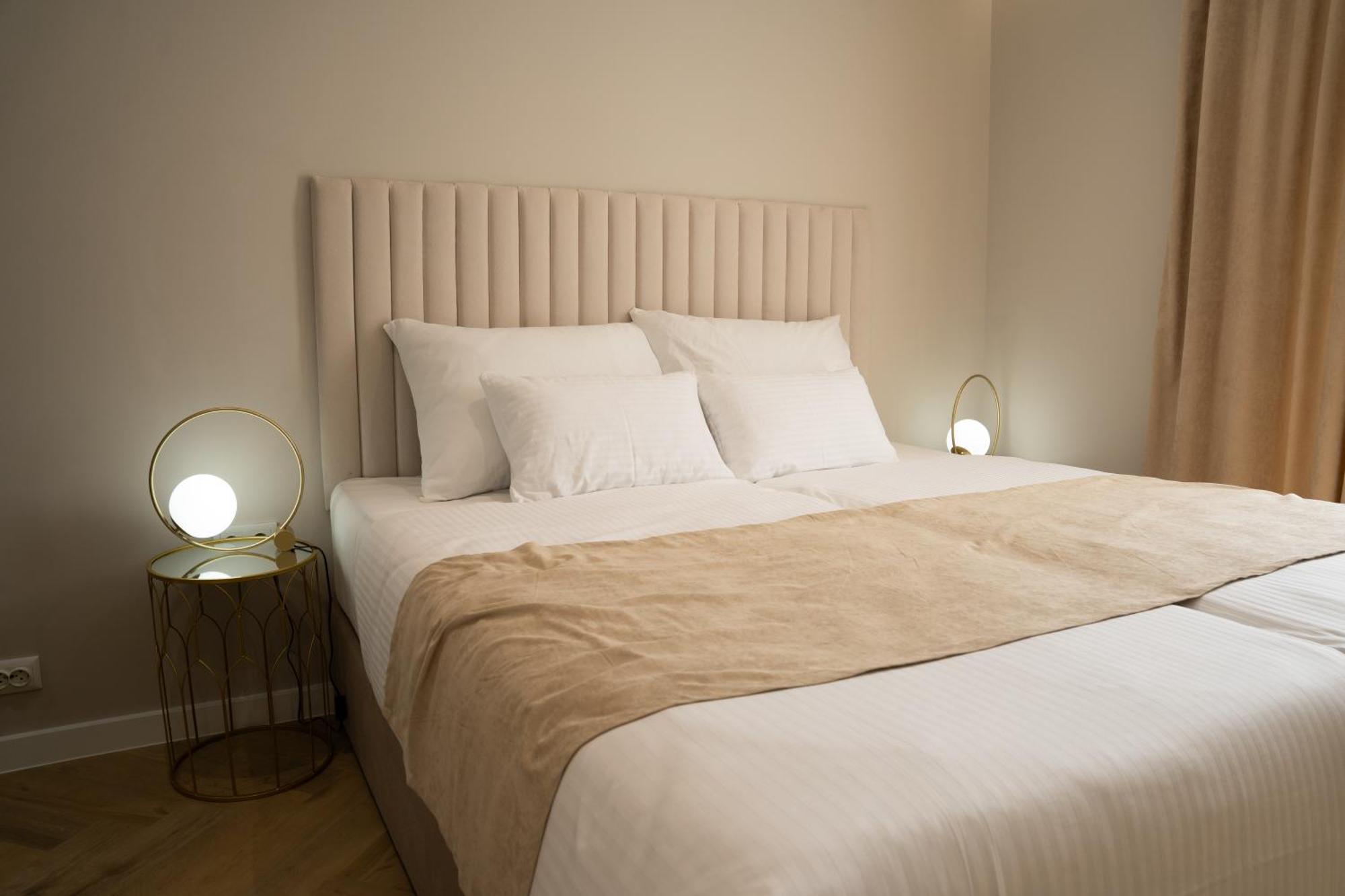 Lala Hotel Bosanska Krupa Bagian luar foto