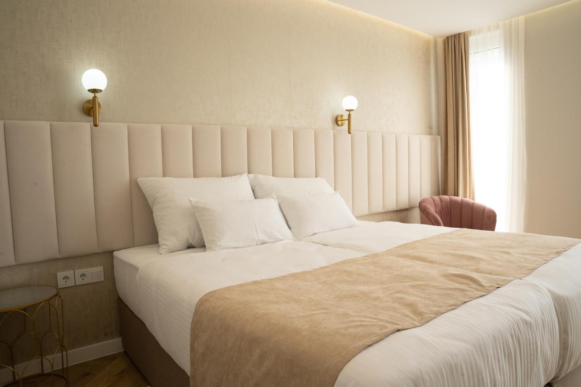 Lala Hotel Bosanska Krupa Bagian luar foto