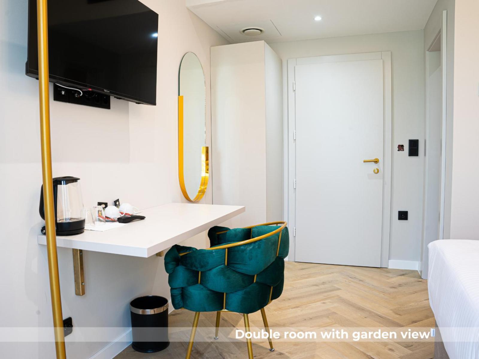 Lala Hotel Bosanska Krupa Bagian luar foto